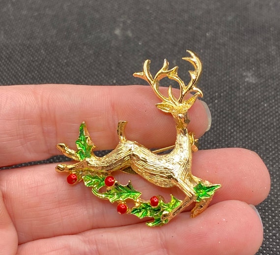 Vintage Reindeer Deer Winter Christmas Holly Pin - image 1