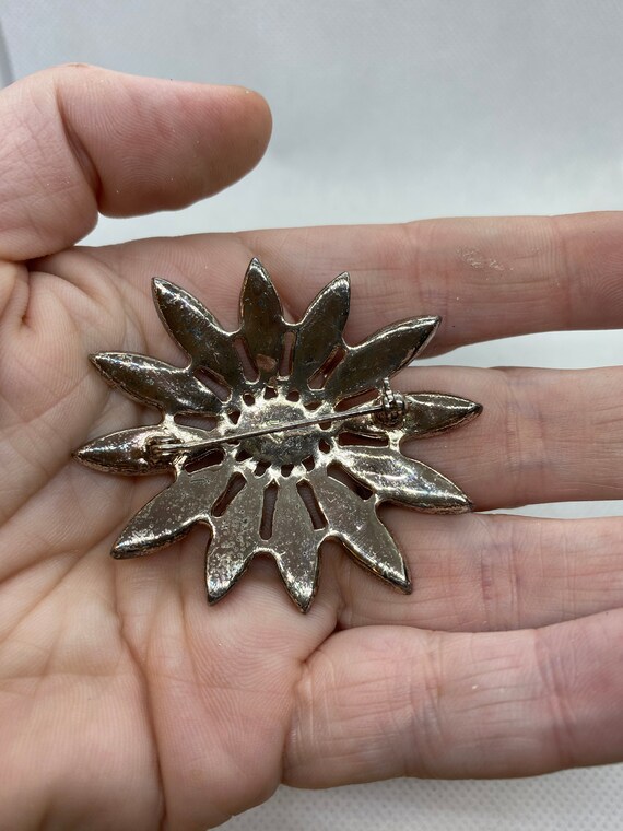 Vintage Starburst Flower Pin - image 2