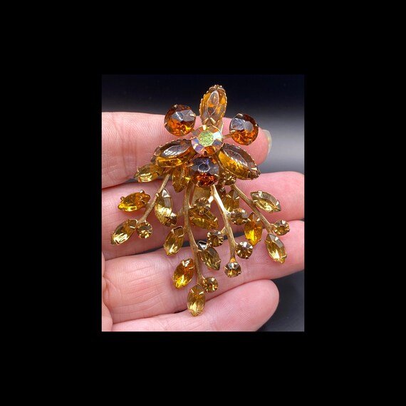 Vintage Rhinestone Flower Pin Brooch - image 1