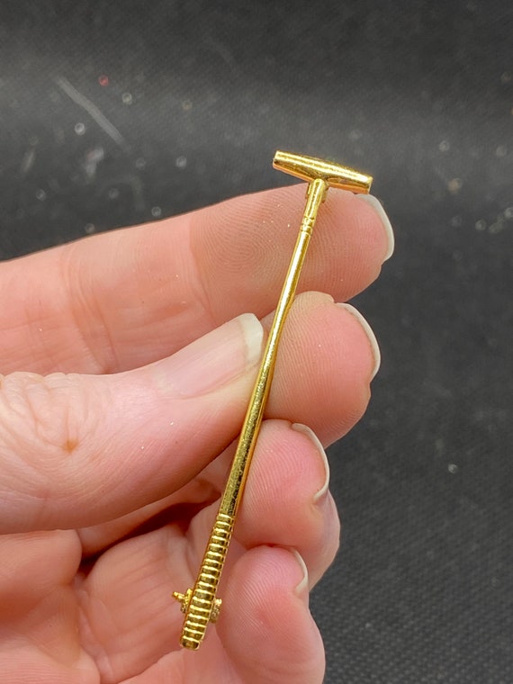 Vintage Construction Spade Tool Pin