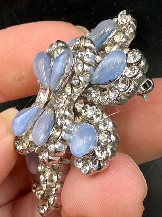 Vintage Signed TRIFARI Moonstone Rhinestone FLOWER Shape Pin