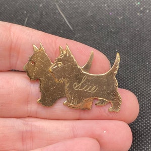 Vintage Travel Souvenir Scottie Dog Pin with Sue engraved on it