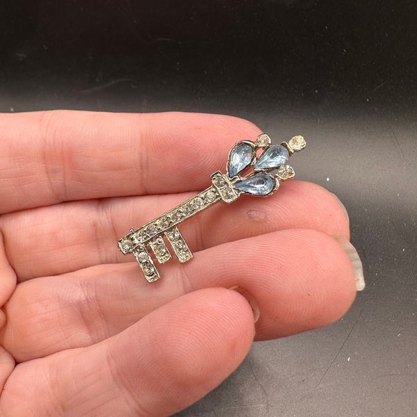 Vintage Renaissance Royal Key Rhinestone Pin