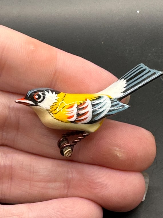 Vintage Wooden Takahashi Style Bird Pin