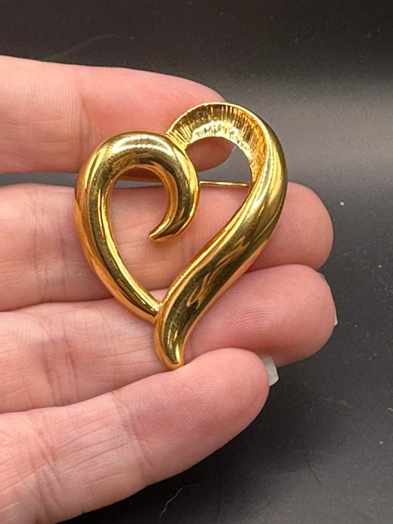 Vintage Heart Pin by Napier - image 5