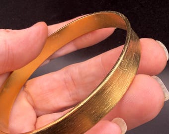 Vintage Brushed Gold Tone Bangle Bracelet