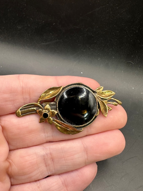 Vintage art nouveau Flower Black Stone Pin - image 1