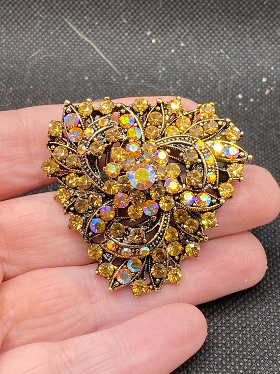 Vintage Large Rhinestone Flower Pin Statement Pie… - image 4