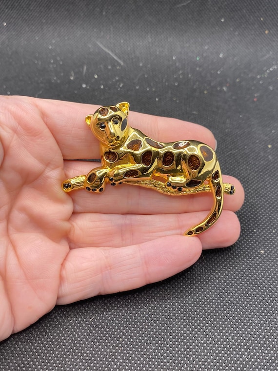 Vintage Gold tone Leopard Pin