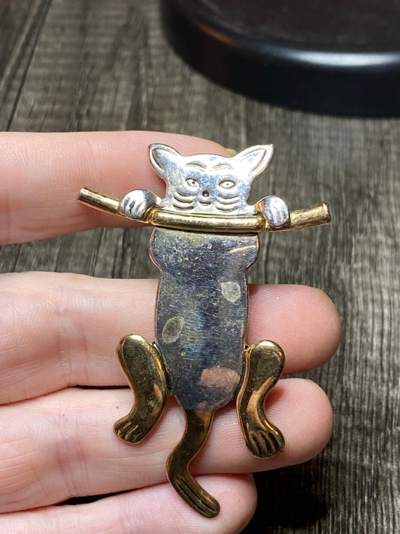 Vintage Cat Pin or Pendant