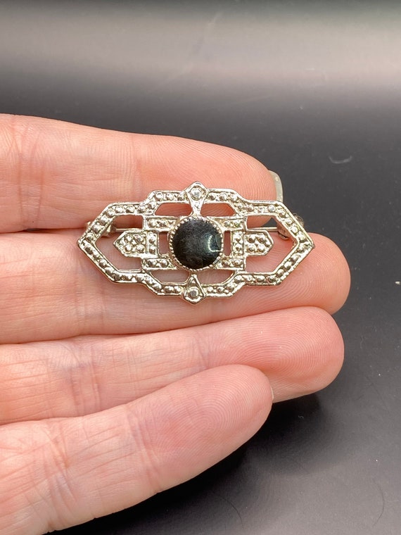 Vintage Victorian Style Bar Pin with Black Accents - image 1