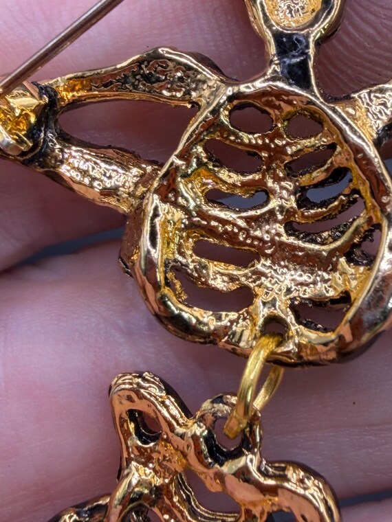 Vintage 80s Articulating Gold Tone Skeleton Brooch Sp… - Gem