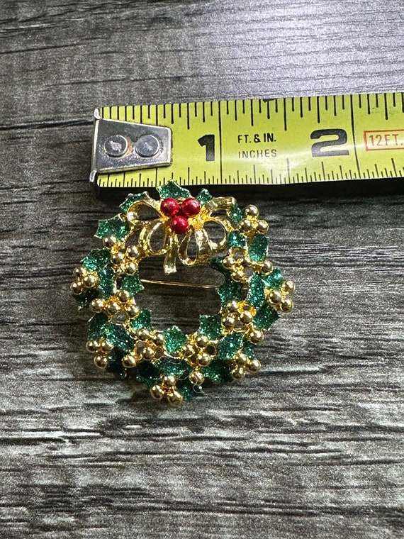 Vintage Enamel Christmas Wreath Pin - image 3