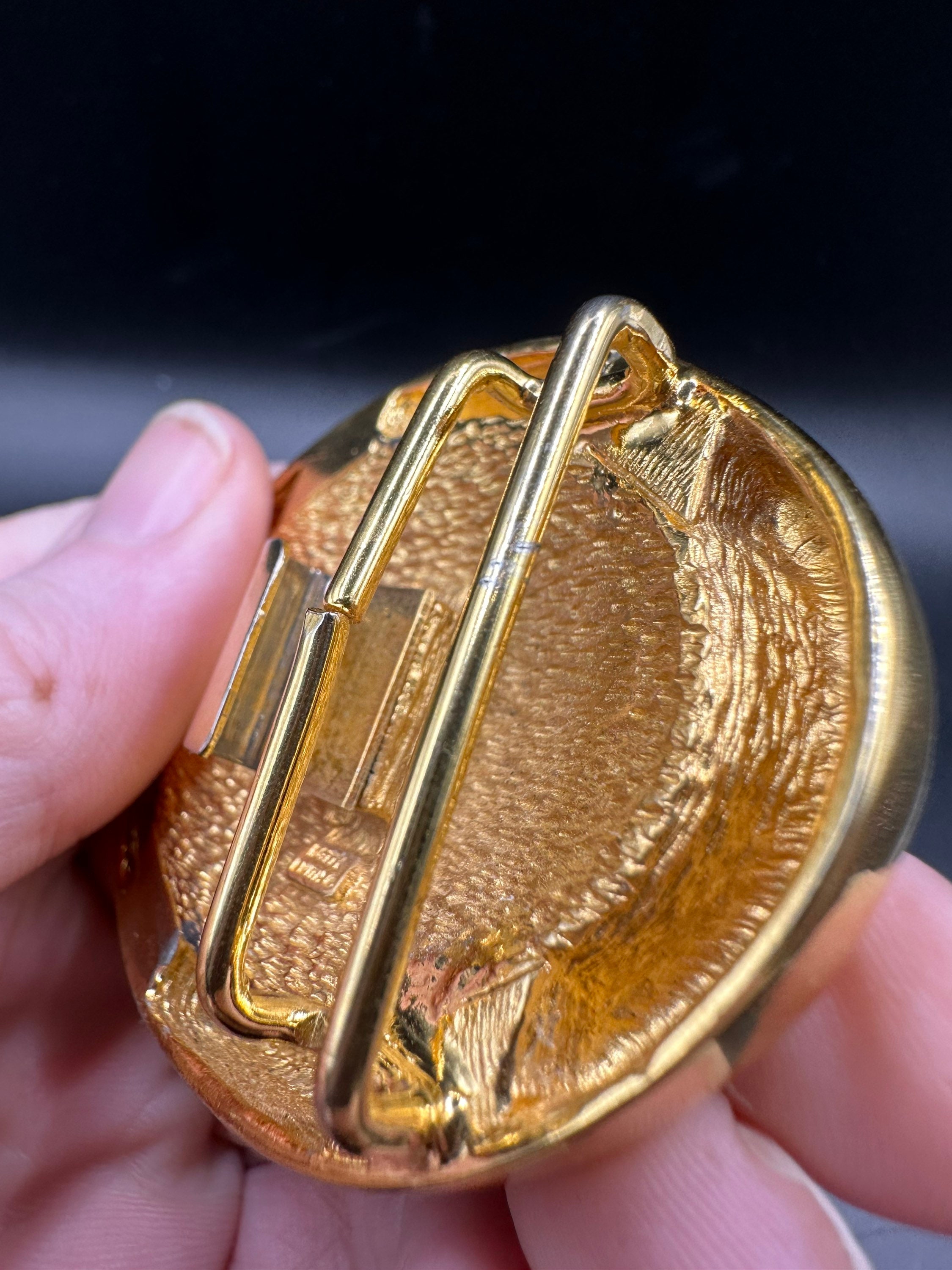 VINTAGE SIGNED DOTTY SMITH GOLD TONED SAND DOLLAR BELT BUCKLE. Vintage Dotty Smith Sand Dollar Belt Buckle in Gold Tone - Etsy main image 4