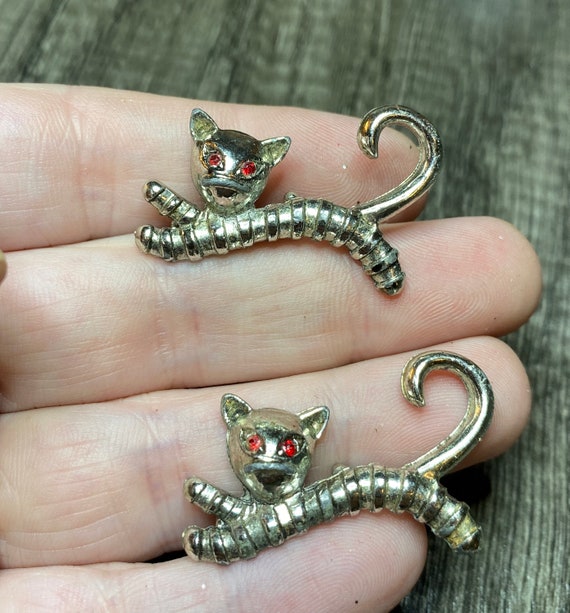 Pair of Vintage Cat Scatter Pins