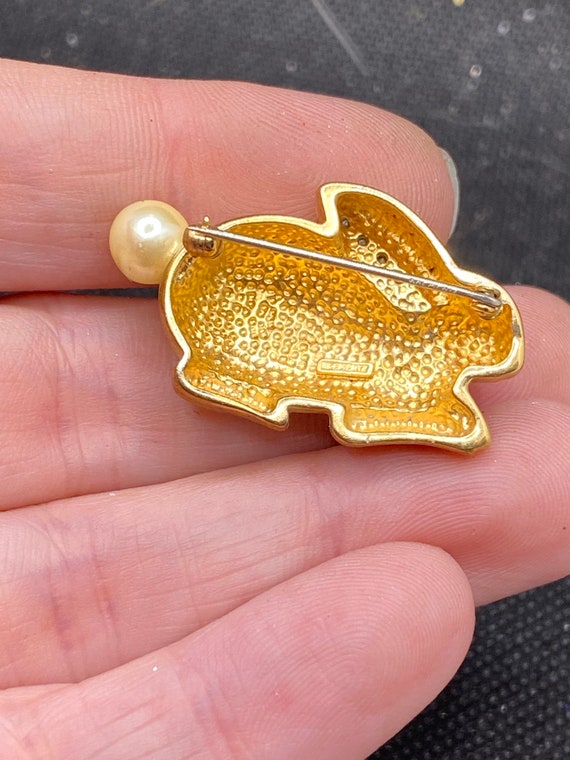 Vintage Easter Bunny Rabbit Pin Faux Pearls - image 4