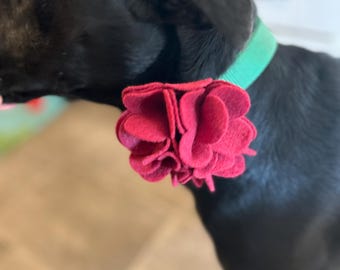 Collar de perro con flores, atuendo de boda para perros, accesorios para perros para niñas, decoración para collares de perros, collar floral para perros, regalo para cachorros nuevos, accesorio para collares de perros