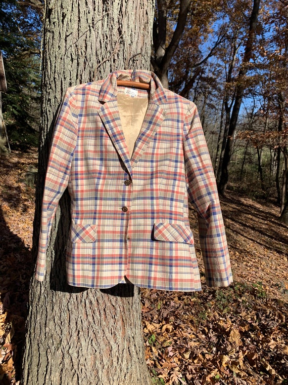 Country Suburbans brand, plaid/ 70s80s/ crested bu