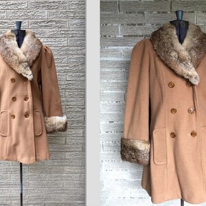 Vintage lambswool peacoat, rabbit lapel and cuffs/ parka length/ flattering/ wool / Small, or a narrow waisted Medium image 2