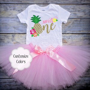 Tropikalny strój urodzinowy Luau z ananasem na hawajską plażową imprezę dla słodkiego dziecka