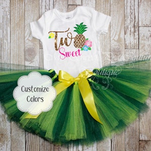 Pineapple Second Birthday, Pineapple Party, Luau First Birthday Outfit, Hawaiian 2nd Birthday, Two Sweet Pineapple, 1st Luau Birthday Party