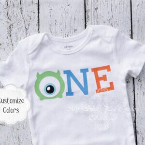 Kleines Monster ersten Geburtstag Outfit - personalisiertes Cake Smash Shirt für Babys besonderen Tag
