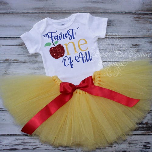 Snow White "Two" Cake Topper - 2nd Birthday Princess Decoration For Girls, Glitter Cardstock Topper