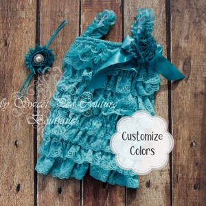 Conjunto de mono y diadema de encaje verde azulado para niñas: accesorio fotográfico para el primer cumpleaños
