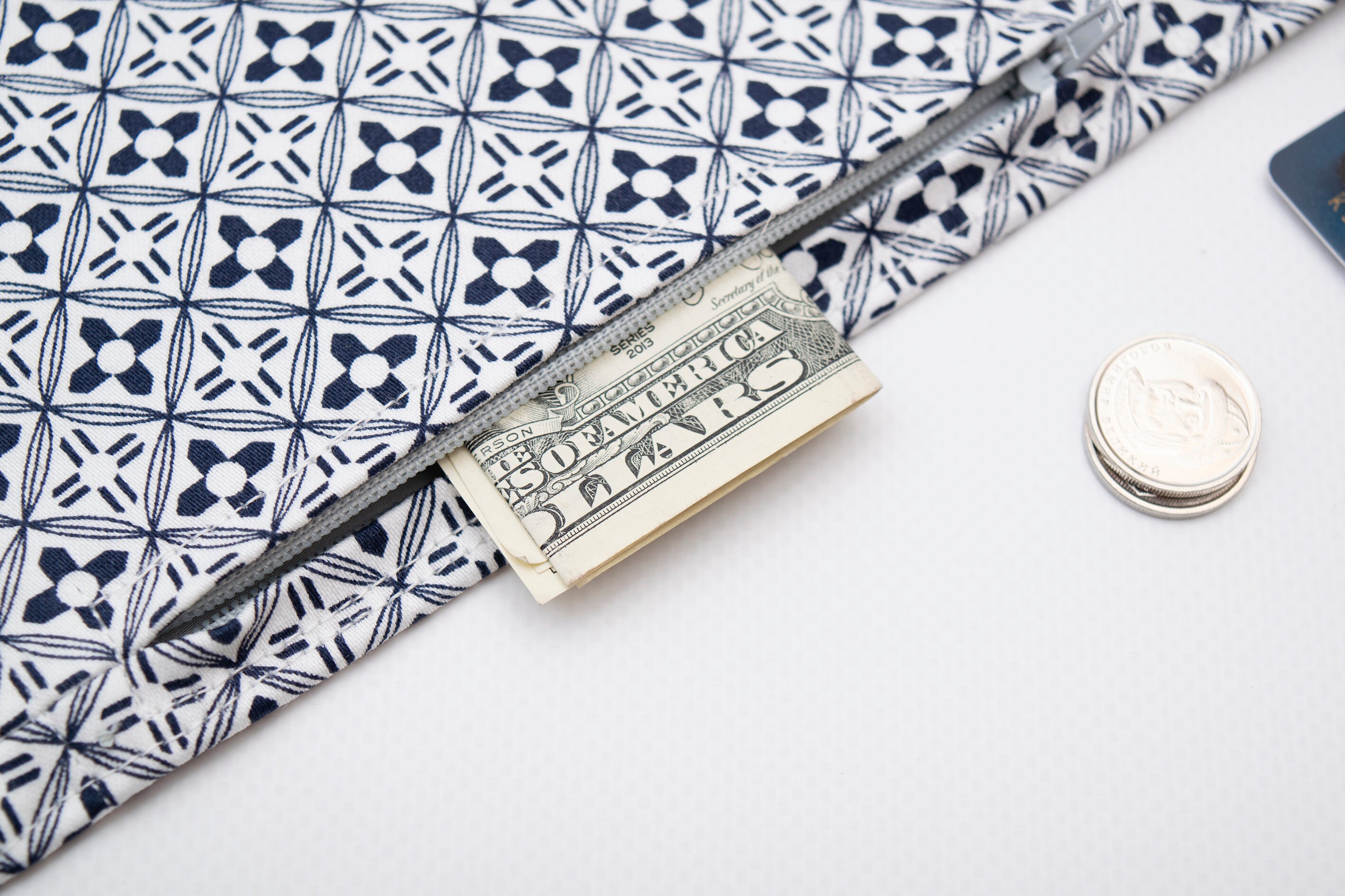 Travel Wrist Wallet White and Black Wristlet Wallet Bracelet Etsy