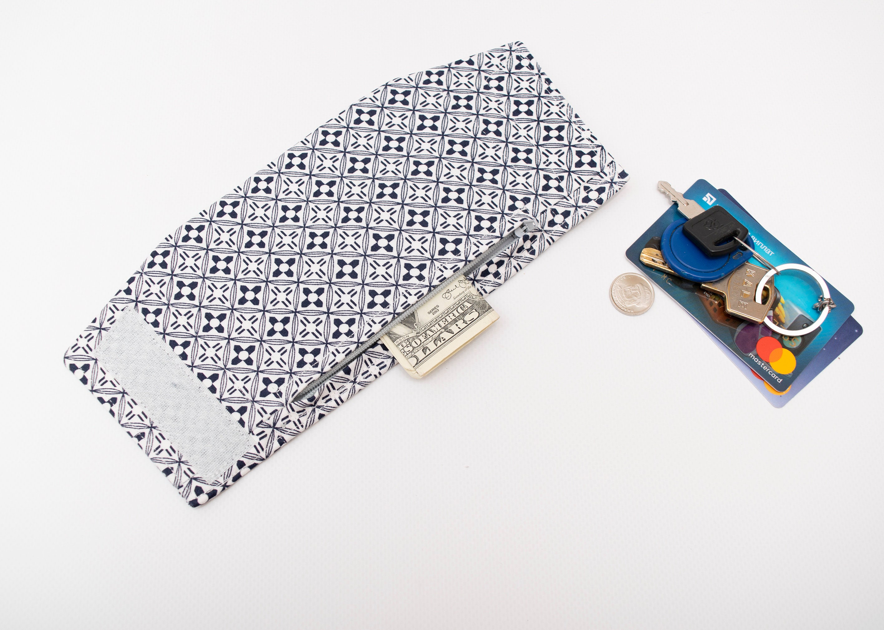 Travel Wrist Wallet White and Black Wristlet Wallet Bracelet Etsy