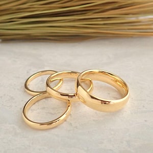 変色しない18Kゴールドリングバンド、メンズゴールドリング、レディースゴールドリング、ゴールドフィルドリング、彼と彼女、薄くて厚いゴールドリング、防水結婚指輪