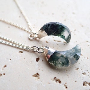 Moss Agate Necklace, Silver Crescent Moon Necklace, Celestial Jewelry, Moss Agate Pendant, Virgo Zodiac Necklace, Moon Pendant Necklace
