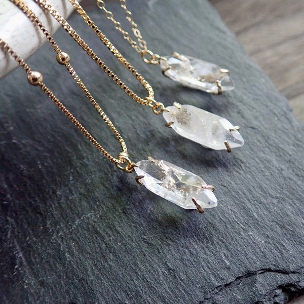 Raw Clear Crystal Necklace, Quartz Crystal Necklace, Dainty Gold Gemstone Necklace, Healing Crystal Jewelry,Gold Satellite Chain Necklace