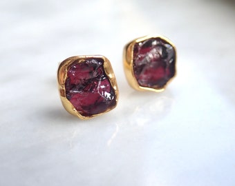 Raw Garnet Earrings, January Birthstone Earrings, Crystal Earrings Garnet, Raw Crystal Studs, Birthstone Jewelry for Her,Raw Stone Earrings