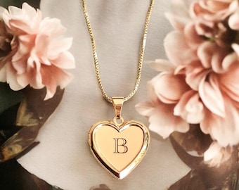Heart Locket Necklace, Engraved Initial Gold Locket, Customized Personalized Jewelry,No Tarnish Necklace,Valentines Day Gift for Girlfriend