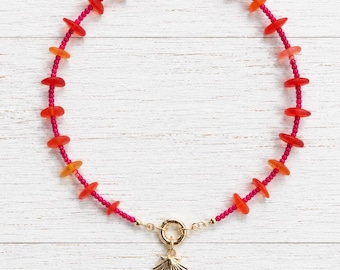 Colorful Beaded Front Clasp Necklace, Coastal Sea Glass Charm Holder Necklace, Dopamine Jewelry, Gold Scallop Charm, Summer Jewelry Gift