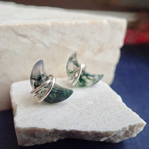 Moss Agate Stud Earrings, Moss Agate Jewelry, Crescent Moon Earrings, Wire Wrapped Gemstone Studs, Celestial Earrings, Lover Girlfriend Gift Silver Plated