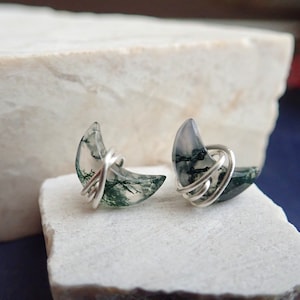 Moss Agate Stud Earrings, Moss Agate Jewelry, Crescent Moon Earrings, Wire Wrapped Gemstone Studs, Celestial Earrings, Lover Girlfriend Gift Sterling Silver