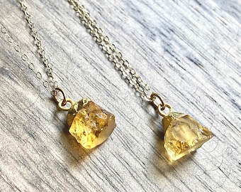 Raw Citrine Necklace Dainty, Raw Crystal Necklace,Citrine Necklace,November Birthstone Jewelry,Rough Stone Necklace,Dainty Gemstone Necklace