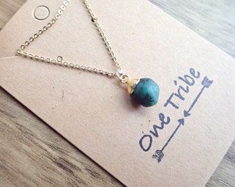 Raw Emerald Necklace, Emerald Necklace, Emerald Jewelry, Birthstone Jewelry,Emerald Pendant Necklace ,Dainty Gemstone, May Birthday Gift