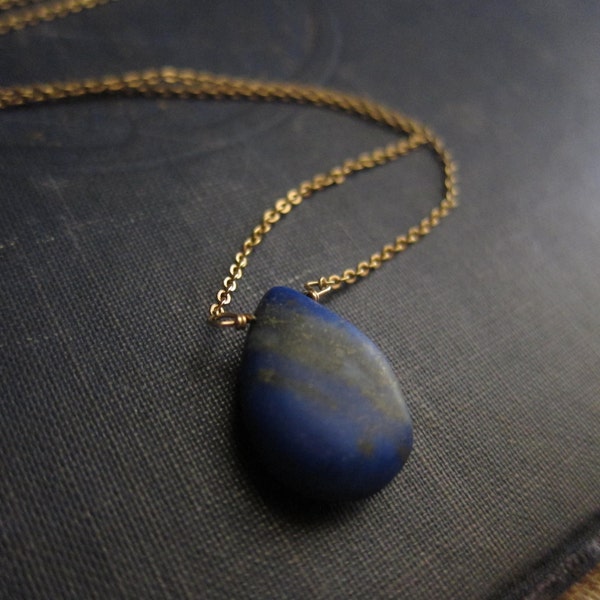 Lapis Lazuli Necklace,Lapis Necklace Gold, Raw Stone Necklace,Dainty Lapis Necklace,Blue Stone Necklace, Raw GEmstone Necklace Blue Gold
