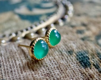 Green Chrysoprase Crystal Earrings, Chrysoprase Stud Earrings, Chrysoprase Jewelry,Round Gemstone Stud Earrings,Dainty Australian Jade Posts