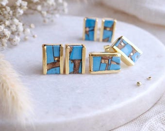 モハベターコイズスタッドピアス • ターコイズピアス ゴールド • 12月の誕生石ギフト • ボヘミアン風宝石ジュエリー • 宝石バーピアス