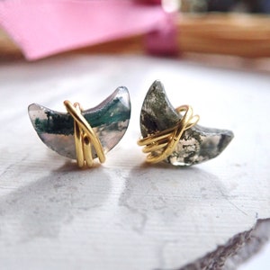 Moss Agate Stud Earrings, Moss Agate Jewelry, Crescent Moon Earrings, Wire Wrapped Gemstone Studs, Celestial Earrings, Lover Girlfriend Gift image 8