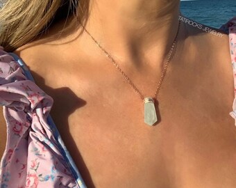 Collar de aguamarina Sabrina, collar con piedra de nacimiento de marzo, collar con piedra de nacimiento de aguamarina, collar con punta de cristal