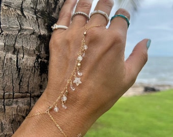 Starlight Moonstone Bracelet, Moonstone Hand Chain, Shaker Hand Chain, Gold Finger Bracelet, Star Bracelet, Bridal Bracelet
