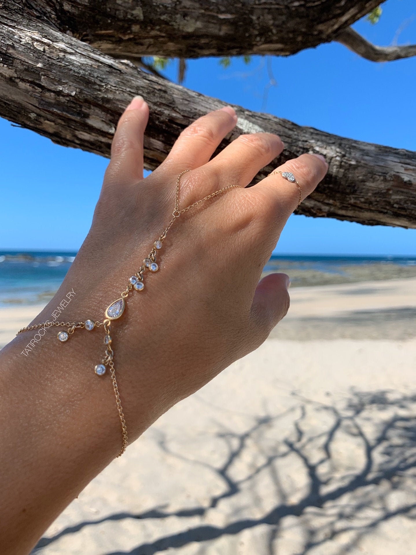 Darling Gold Finger Bracelet CZ Hand 