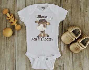 Moose on the Loose Onesie, funny baby Onesie, Cute baby Onesie, Woodland Animal Onesie, Moose onesie