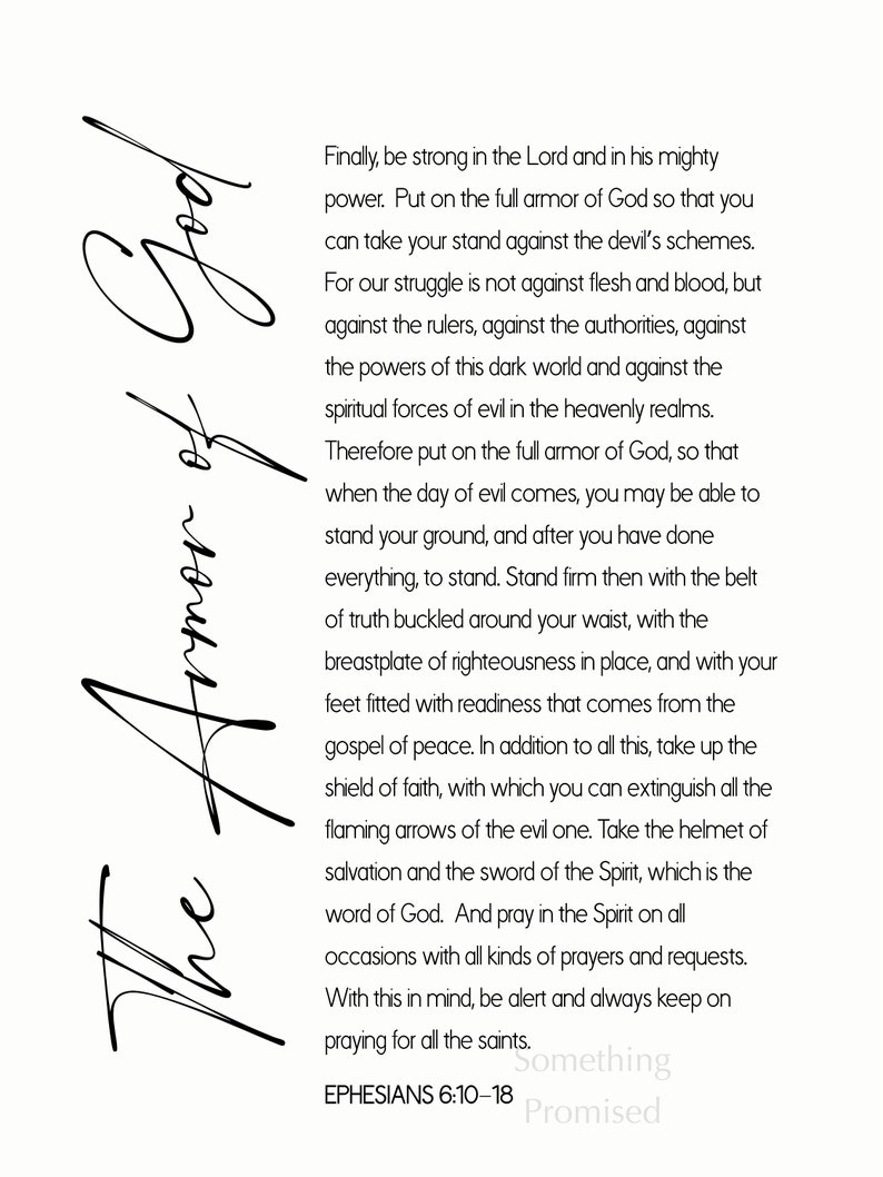 K&ouml;nnte beinhalten: Schwarzwei&szlig;er Text auf wei&szlig;em Hintergrund mit einer Schwarzwei&szlig;illustration einer Hand, die ein Schwert h&auml;lt. Der Text lautet "Die R&uuml;stung Gottes" und enth&auml;lt einen Bibelvers aus Epheser 6,10-18. Der Text enth&auml;lt auch die Worte "Something Promised".