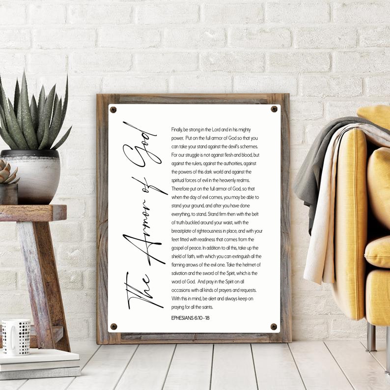 K&ouml;nnte beinhalten: Ein schwarz-wei&szlig;es druckbares Wandbild mit einem Zitat aus Epheser 6,10-18 &uuml;ber die R&uuml;stung Gottes. Der Text ist auf einem wei&szlig;en Hintergrund mit schwarzem Rand zentriert.